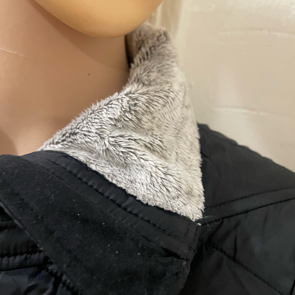 Columbia Women's Black Puffer Jacket - Picture 8 of 16
